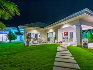 Hua Hin Pool Villa with 4 Bedrooms L50