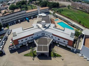 OYO New Anapolis Hotel, Imperatriz