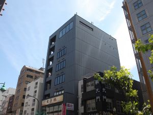 新宿新大久保倫勃朗膠囊酒店