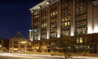 Embassy Suites by Hilton St. Louis Downtown