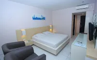 Royal Hotel n' Lounge Hotels in Sumbersari