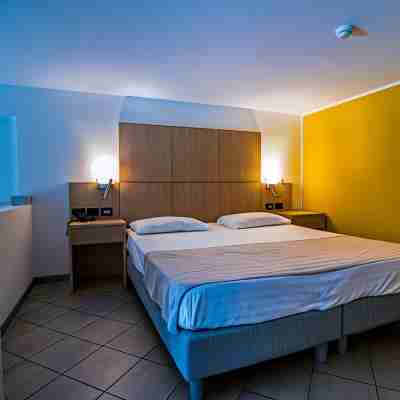 Aregai Marina Hotel & Residence Rooms