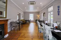 Chapter House Boutique Hotel by the Living Journey Collection - breakfast