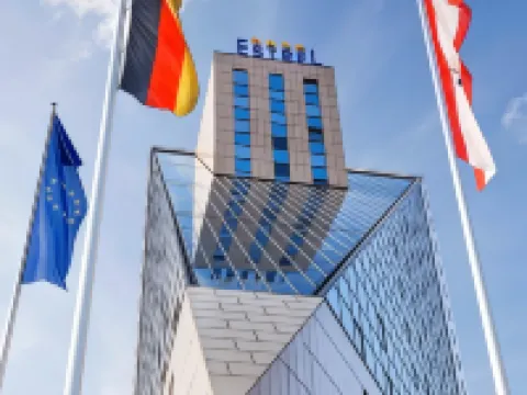 Estrel Berlin Hotels in der Nähe von Museumsinsel