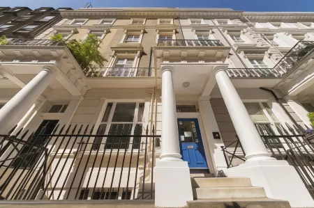 Astor Kensington Hostel