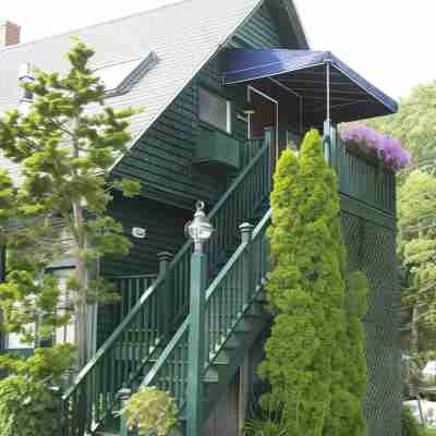 Cape Arundel Inn and Resort Hotel Exterior