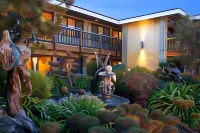 Best Western Plus Humboldt Bay Inn Отели рядом с достопримечательностью «Заказник Гумбольдт Бэй Нешнел»
