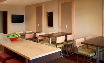Sonesta Simply Suites Seattle Renton - Housity