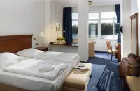 Hotel Deutscher Kaiser - Lübeck Hotels in Kalkhorst