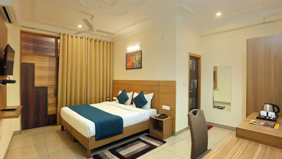Hotel Lemon Suites & Banquet - Noida Sector 62