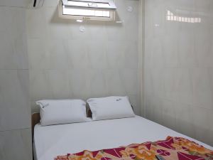 Iroomz Gvk Residency