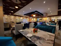 Khayyam Hotel Отели в г. Фейсалабад