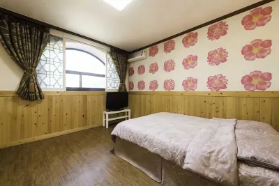 Muju Family House Pension