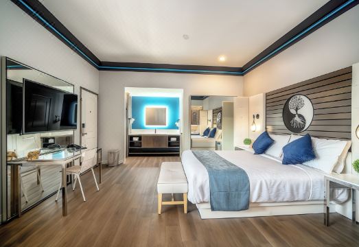 Aspire Inn Studios & Spas