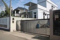 Homestay Syariah Casa Sakinah Hotel dekat Taman bunga lampeuneurut