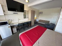 Warren Motor Inn