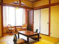 Country Inn Kashiwabara Hotels near 八方尾根スキーパトロール兎平 A branch of the Ski-patrol of Happo-one