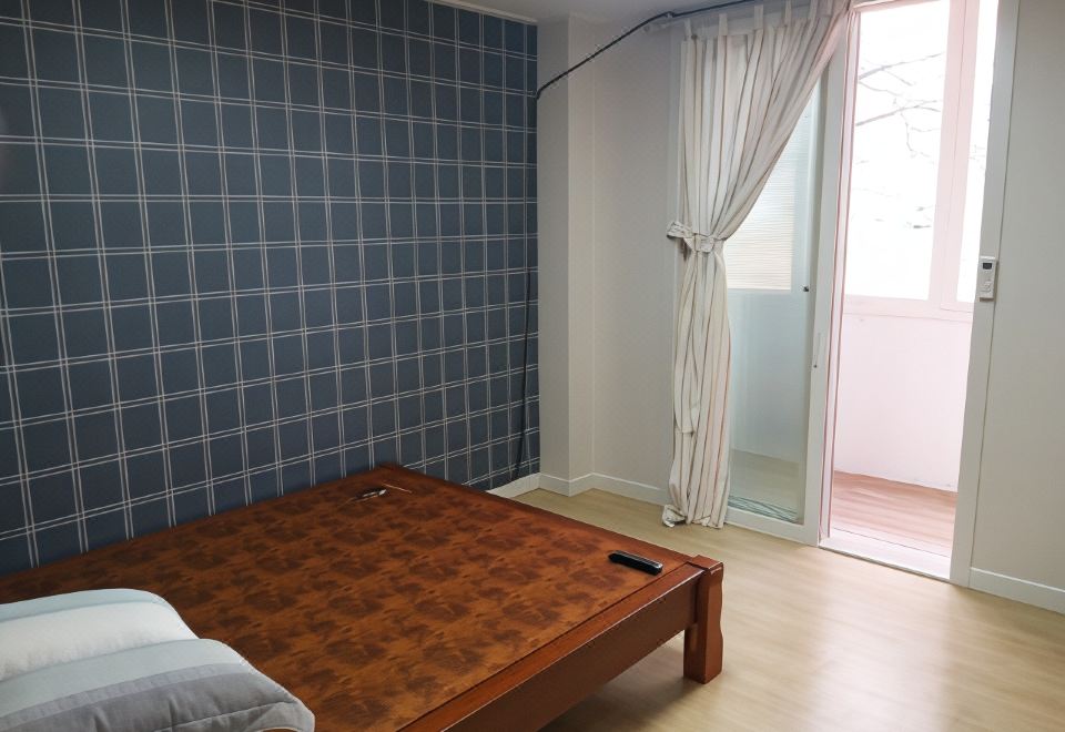 1. Namhae S..