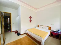 Viet Hoang Hotel Bao Lac Hotels in Hồng Trị