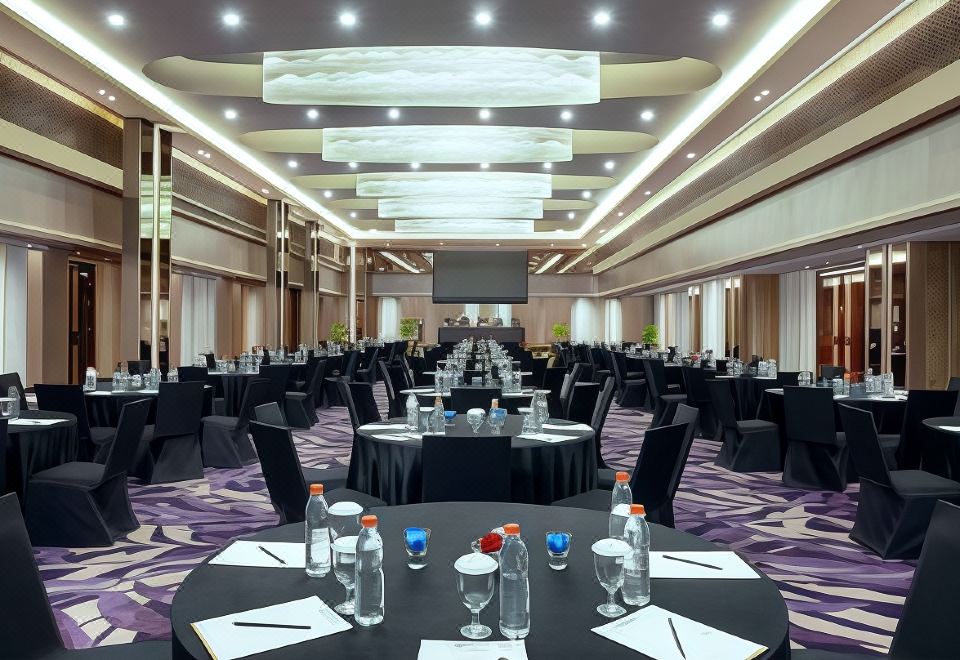 4. 플래티넘 호텔 ..