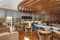 Sandman Hotel Calgary Airport - bar