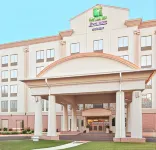 Holiday Inn Express & Suites Fredericksburg Hotels near Braehead Farm