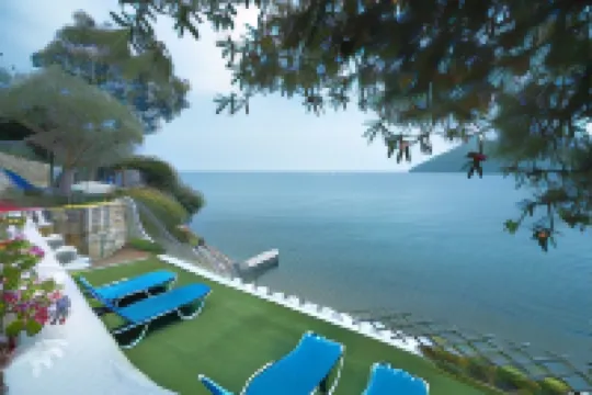 Nafsika Sea View Apartments