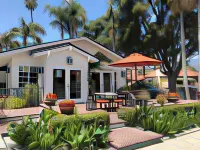 Marina Beach Motel فنادق في سانتا باربارا