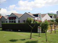 Hôtel Inn Design Resto Novo Amiens Hotels in Nampty