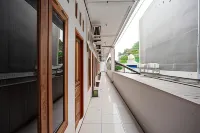 RedDoorz Syariah Near Jatisampurna Hospital Hotels in Pondok Melati