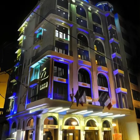Q Hotel