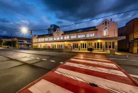The Imperial Hotel Hotels in Upper Crystal Creek