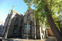 Court Residence Aparthotel Hotels near Blackness Castle