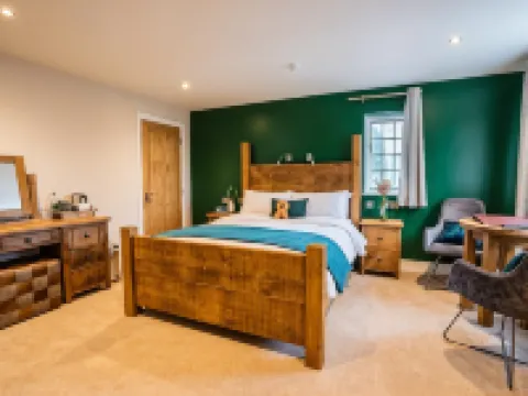Bulls Head - Holymoorside Hotels in North East Derbyshire District