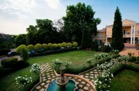Little Tuscany Boutique Hotel Hotels near Bryanston Corner