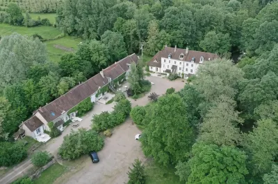 Maison d'hôtes Moulin du Bas Pesé Hotels in Mont-pres-Chambord