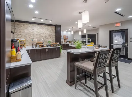 Staybridge Suites Houston East - Baytown Отели в г. Бейтаун