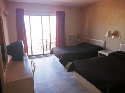 로스 히토스 호텔 & 스위트