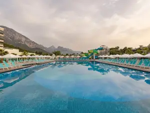 Top 10 4-Star Select Hotels in Kemer