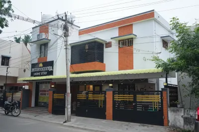 Aishwaryam home stay Hotels near معبد السيد مينكاشي عمان