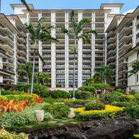 Alluring and Elegant Ocean View Luxurious Beach Villa in Ko Olina