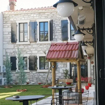 Urla Taş Konak Otel