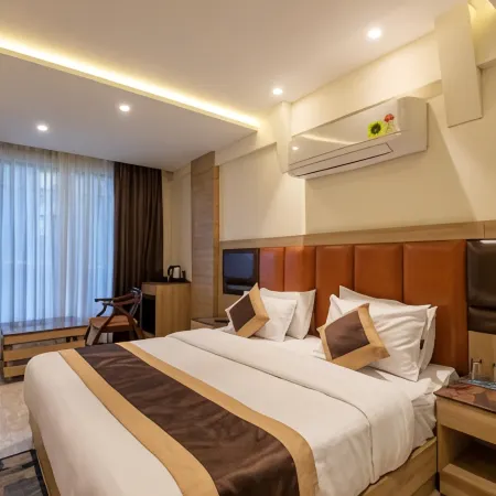 The Seasons Dalhousie - Best Valley View & Mountain View AC Hotel in Dalhousie