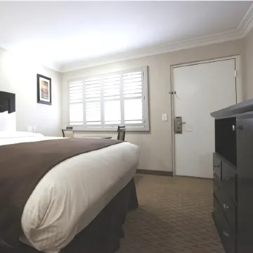 Raincross Hotel Riverside