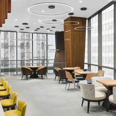 Courtyard New York Downtown Manhattan/Financial District Отели рядом с достопримечательностью «Станция PATH Exchange Place»