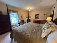 Echo Lake Inn Hotel di Cavendish