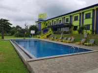 PrimeBiz Hotel Karawang - Pools
