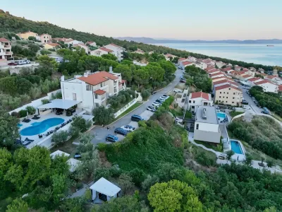 Hotel Villa Annette Hotels near Four Elements Beach
