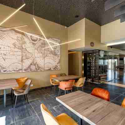 Hotel Le 830 Namur Dining/Meeting Rooms