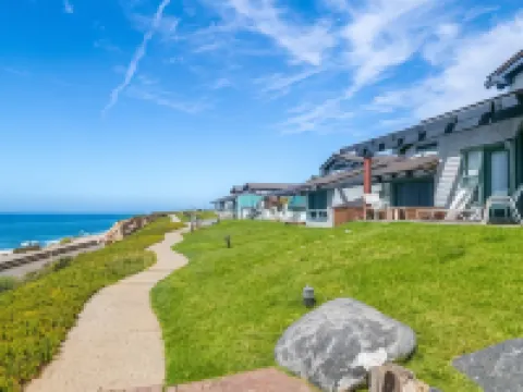 Wave Crest Resort デル・マーのホテル